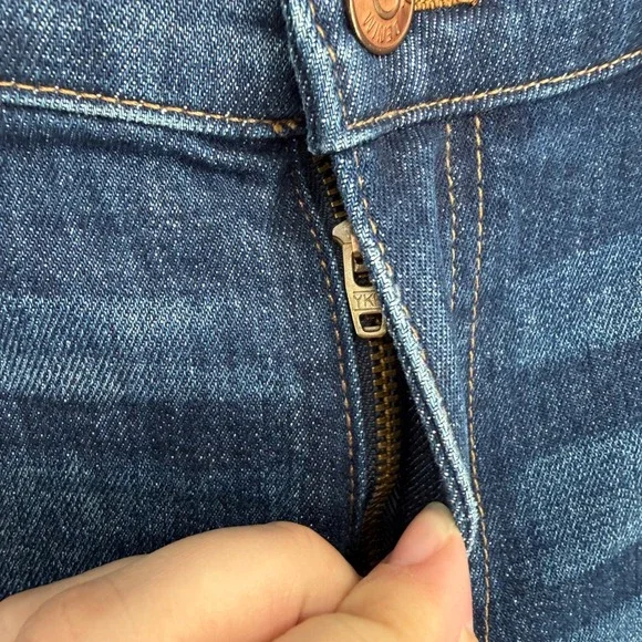 MADEWELL THE SLIM BOYJEAN DARK WASH MID-RISE SZ 29 - Picture 3 of 12